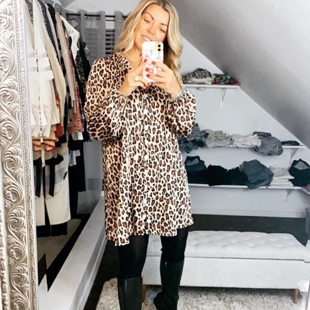 Leopard print loose dress...